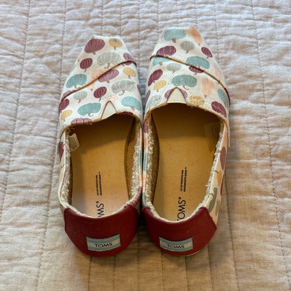 TOMS Women’s Colorful Pumpkin Flats - Picture 5 of 6